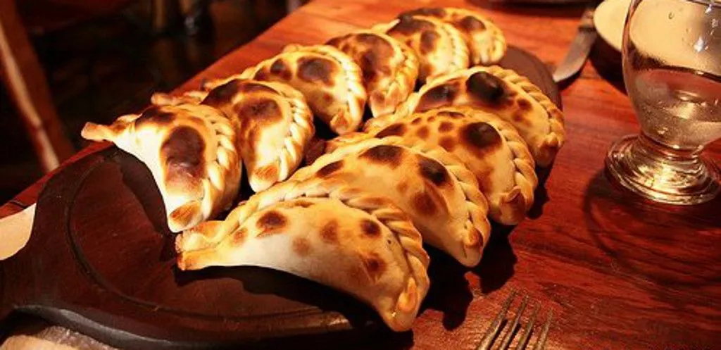 Empanadas salteñas, comida regional del norte argentino